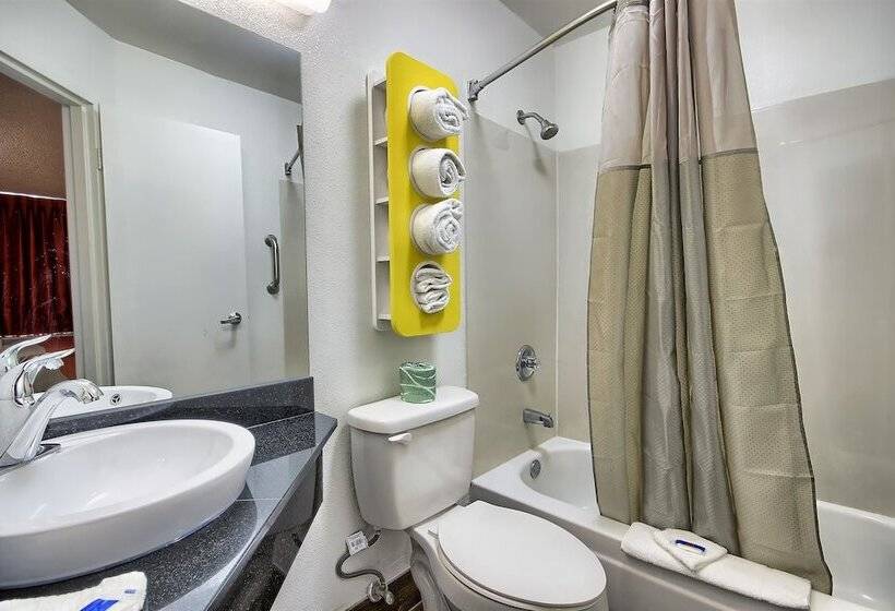 חדר סטנדרט שתי מיטות זוגיות, Motel 6 Columbus, Oh  West