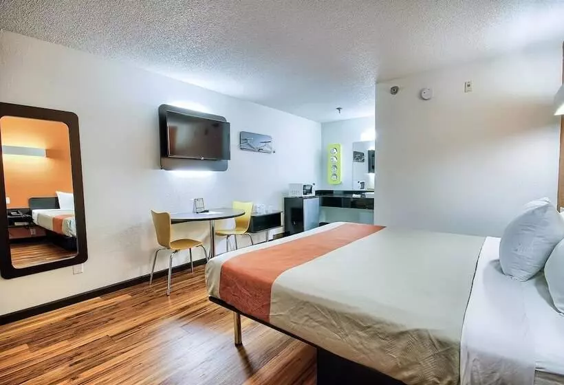 ２ダブルベッドのスタンダードルーム, Motel 6 Columbus, Oh  West