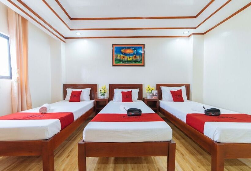 غرفة عائلية, Reddoorz Near Golden Sarok Shrine