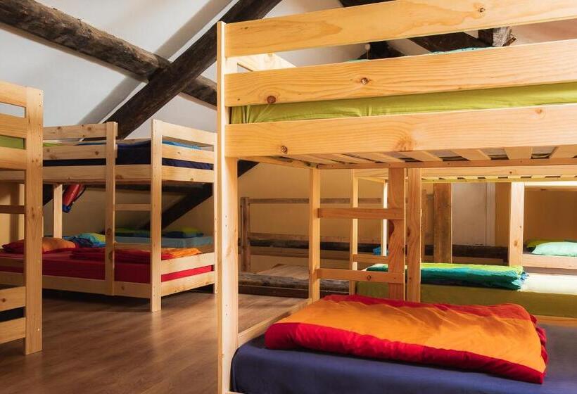 חדר סטנדרט לארבעה, Refugio De Bujaruelo