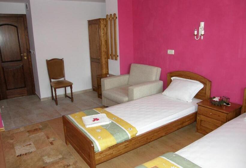 اتاق استاندارد, Emona Guest House