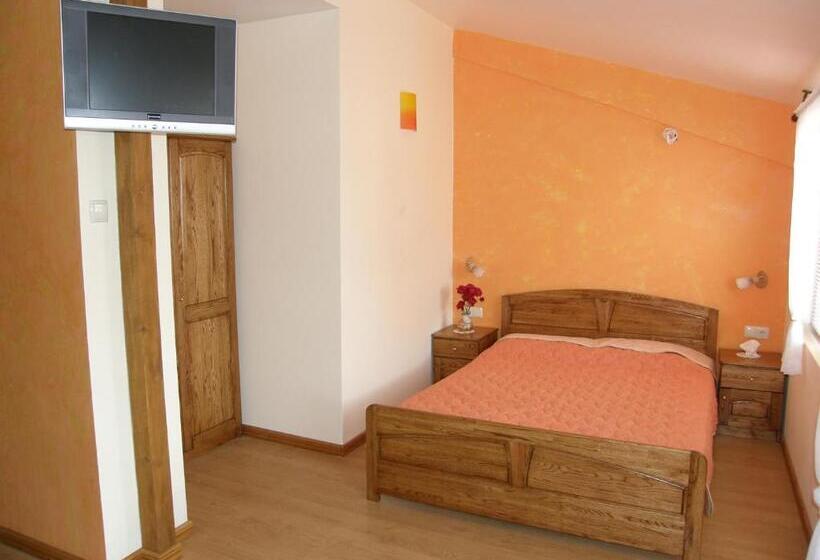 سوییت جونیور با چشم‌انداز دریا, Emona Guest House