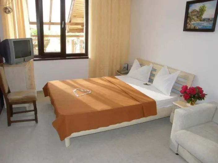 エコノミールーム, Emona Guest House