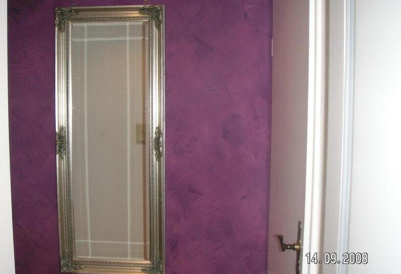 اتاق اکونومی, Emona Guest House