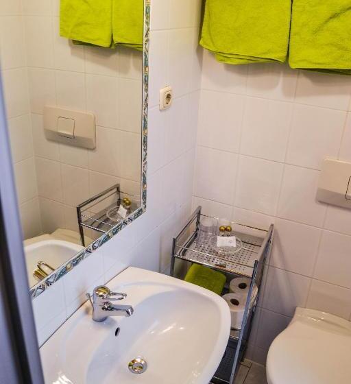 スタンダードルーム, Gasthof Pension Lanzenhof