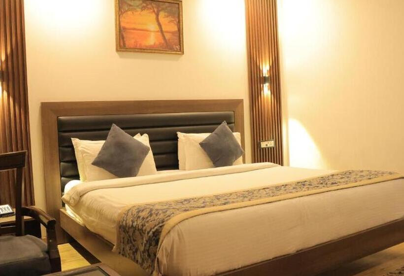 Семейный Номер, Abode By Aliste Hotels  2 Minutes Walking To Golden Temple, Amritsar