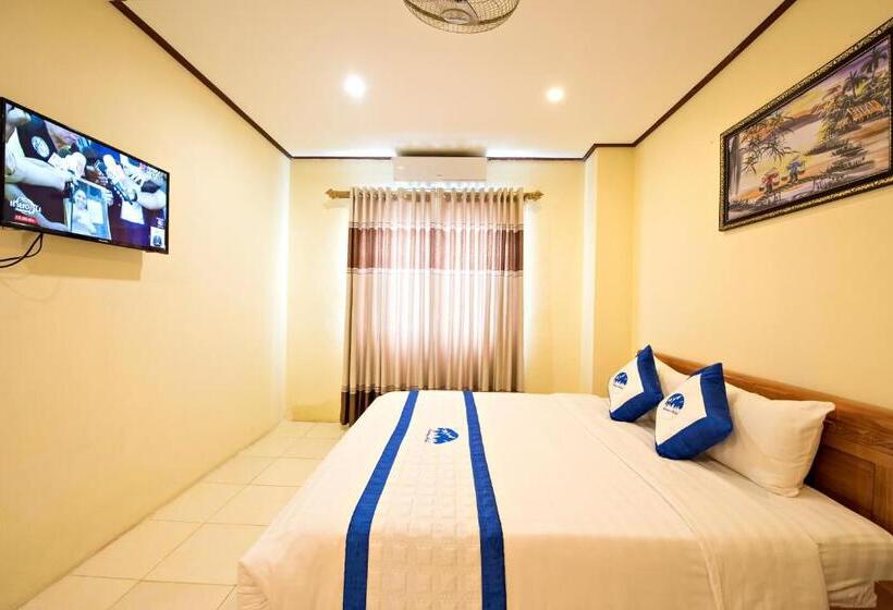 Номер Стандарт Вид на Сад, Annecy