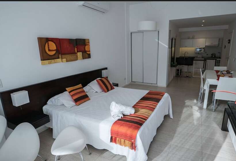 Студия Стандарт, Sea Point By D&g