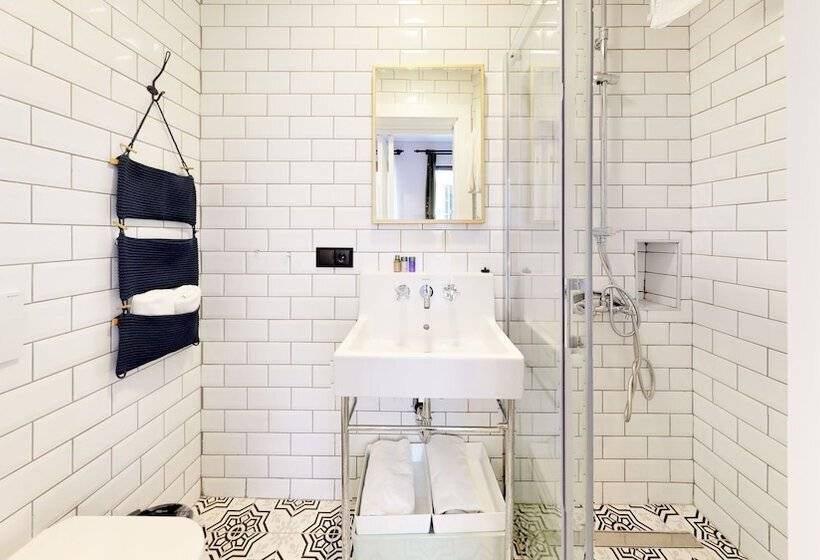 スタンダードルーム, Des Arts Galata