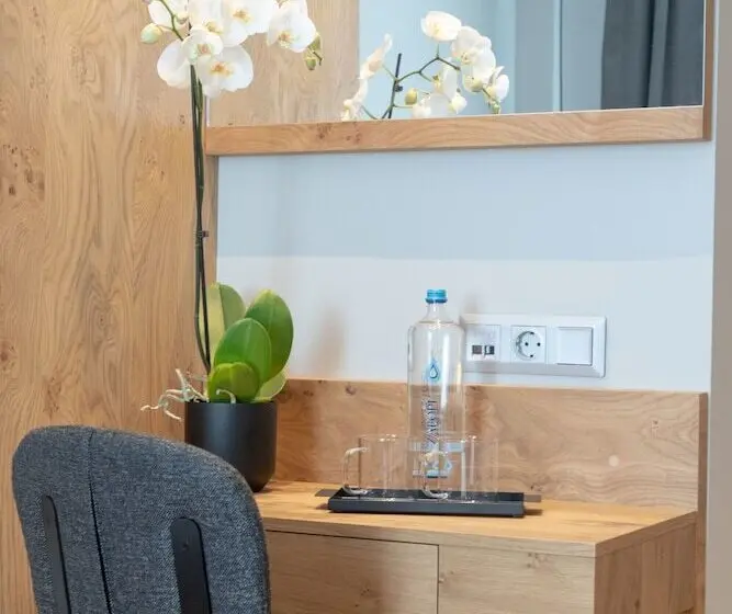 اتاق استاندارد برای معلولان, Grand Port Suites