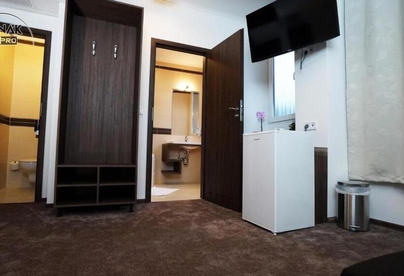 디럭스 룸 킹사이즈 침대, írisz