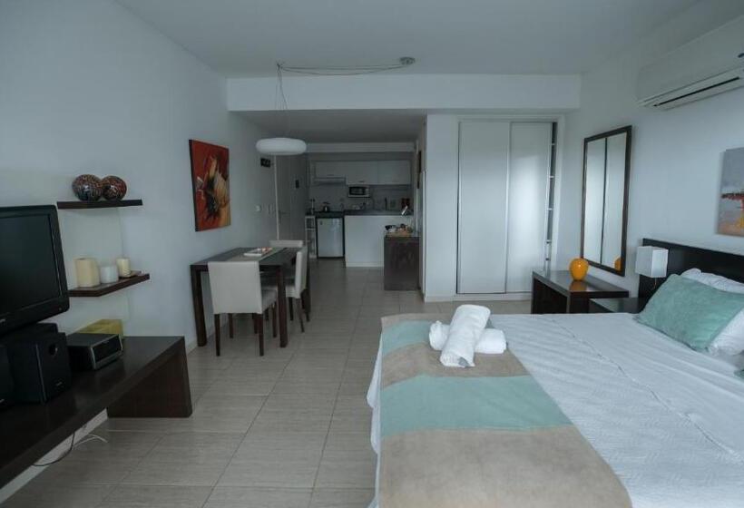 Студия Стандарт, Sea Point By D&g