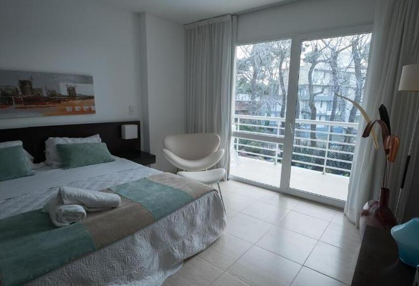 Студия Стандарт, Sea Point By D&g