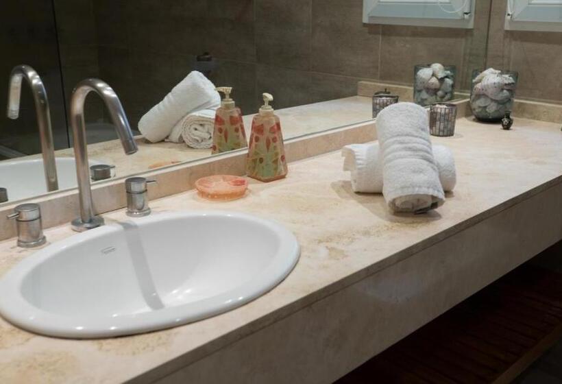 Студия Стандарт, Sea Point By D&g