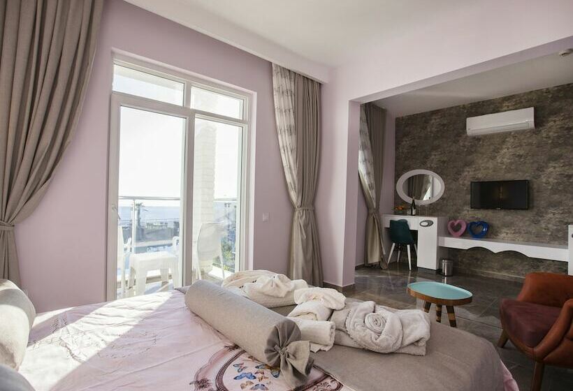 חדר דלוקס מותאם לאנשים עם מוגבלויות, Jackey Boutique