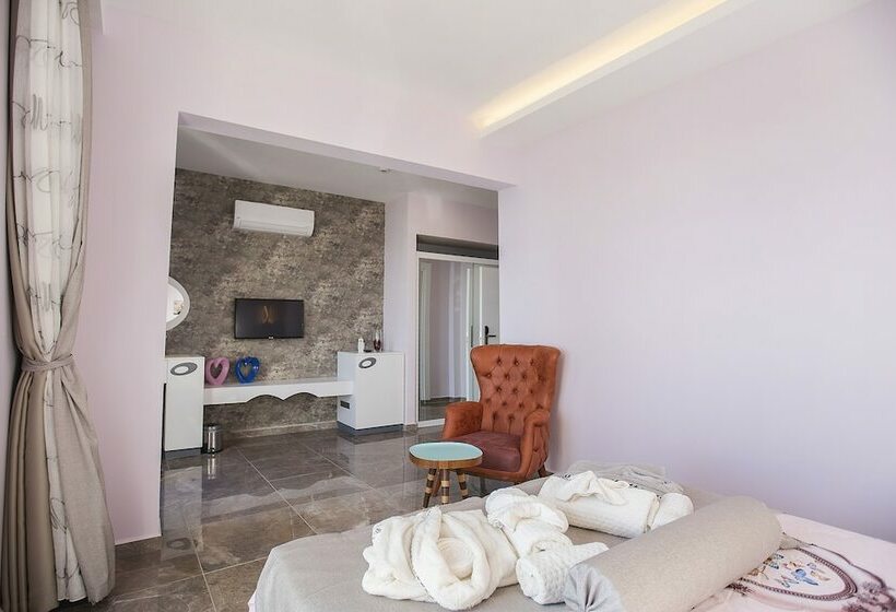 חדר דלוקס מותאם לאנשים עם מוגבלויות, Jackey Boutique