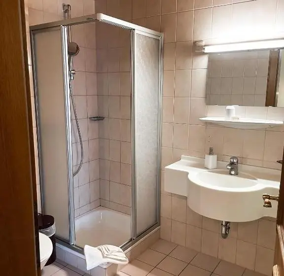Economy-huone, Landhotel Gschirnwirt