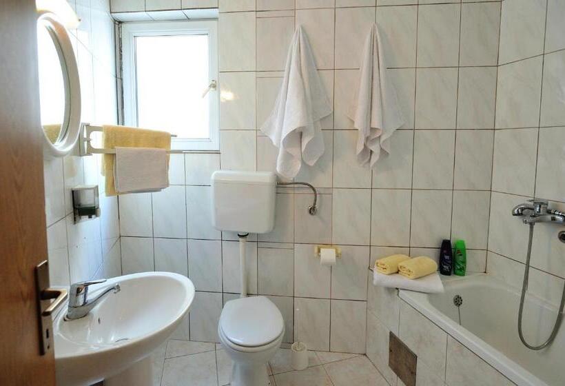 آپارتمان 1 خوابه, Pansion Palace