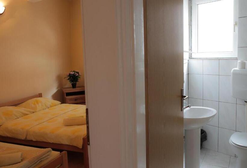 آپارتمان 1 خوابه, Pansion Palace