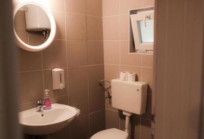 اتاق استاندارد, Pansion Palace