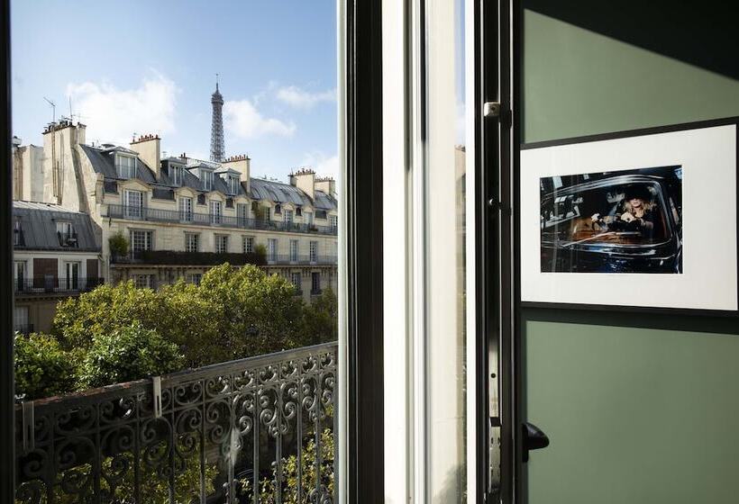 استودیوی لوکس, Rayz Eiffel