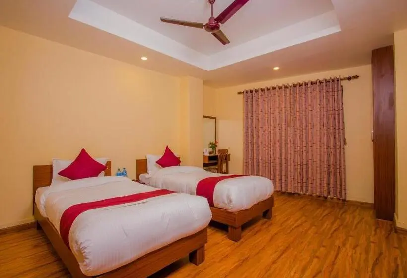 اتاق کلاسیک سه تخته, Oyo 273 Hotel Rara Palace