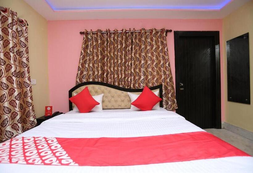 اتاق استاندارد, O Red Velvet Inn Near Chinar Park,airport