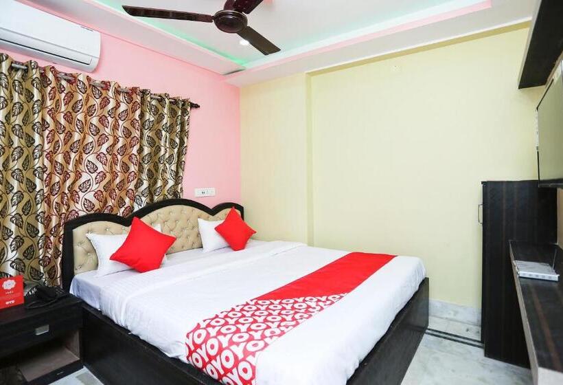 اتاق استاندارد, O Red Velvet Inn Near Chinar Park,airport