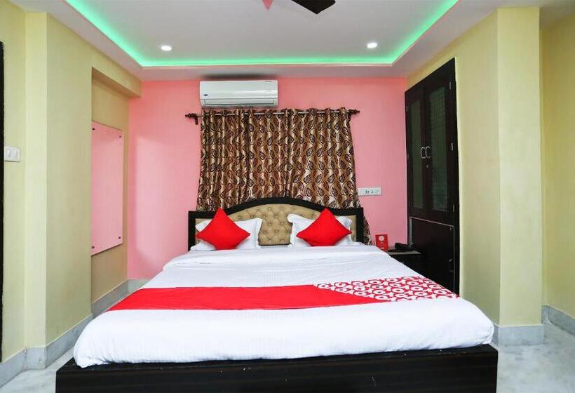اتاق استاندارد, O Red Velvet Inn Near Chinar Park,airport