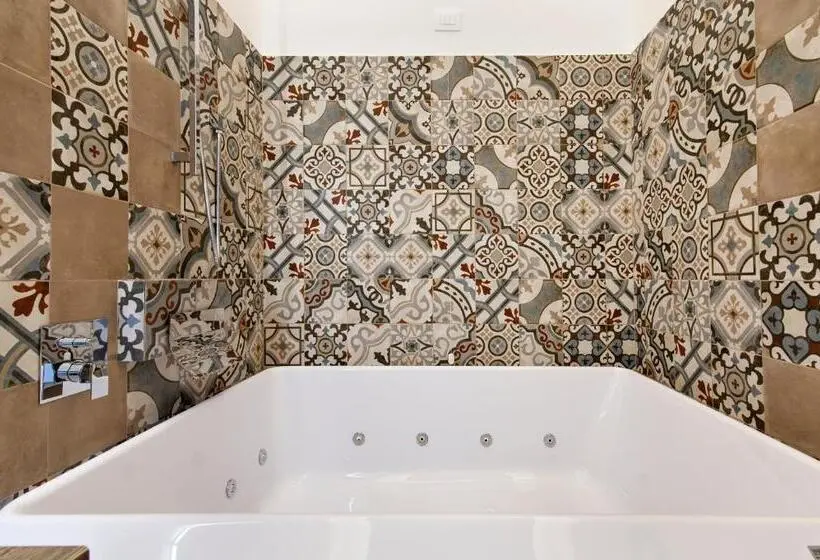 سوئیت با وان آب گرم, Palazzo San Lazzaro Jacuzzi Rooms & Suites Lecce Selection