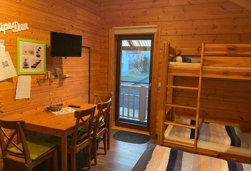 Четырехместный Номер Стандарт с Балконом, Gästehaus Carpe Diem