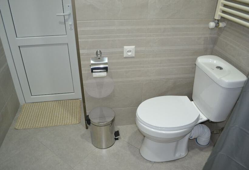 اتاق استاندارد, Old Gate