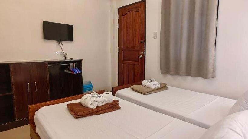 Deluxe Room, Relucio Inn