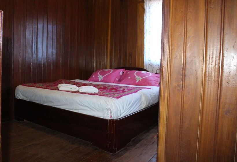 이코노미 룸, Terre De Lumiere