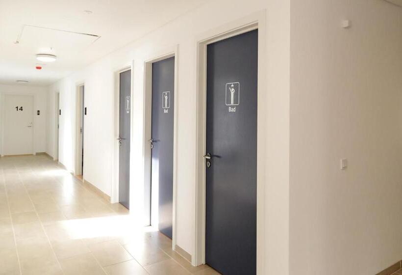 スタンダードトリプルルーム, Ikast