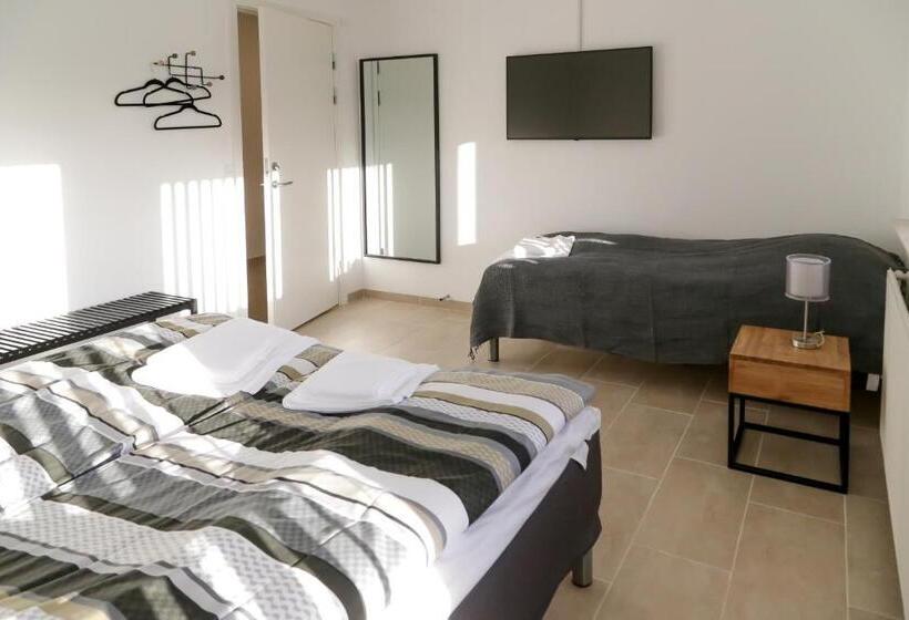 スタンダードトリプルルーム, Ikast