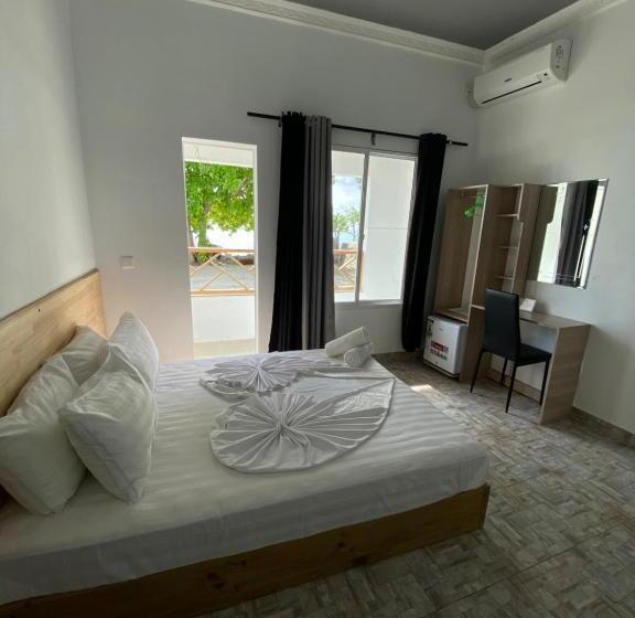 اتاق لوکس با چشمانداز دریا, String Wave Maldives