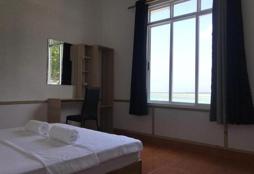 اتاق لوکس با چشمانداز دریا, String Wave Maldives