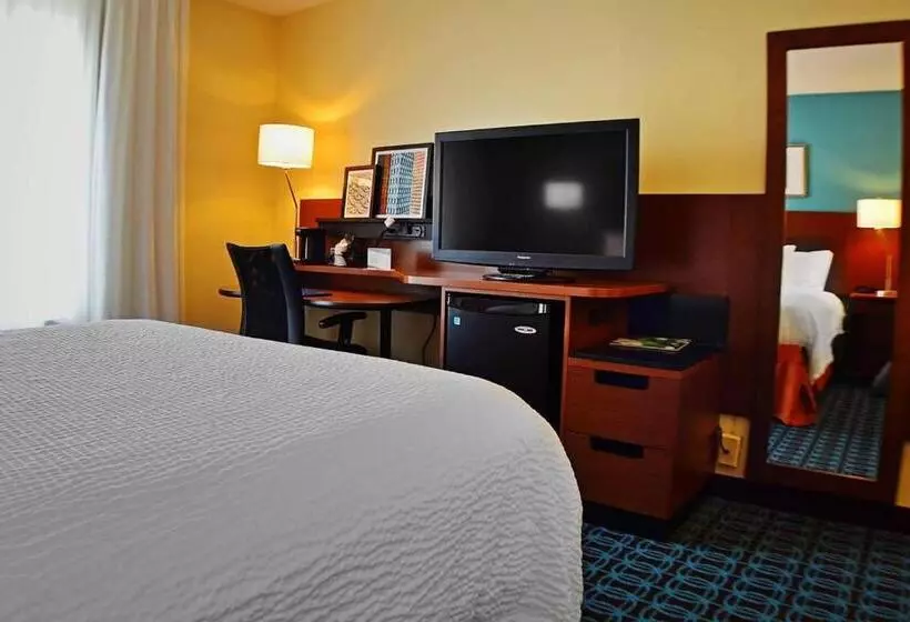 اتاق لوکس, Fairfield Inn Charlotte Northlake