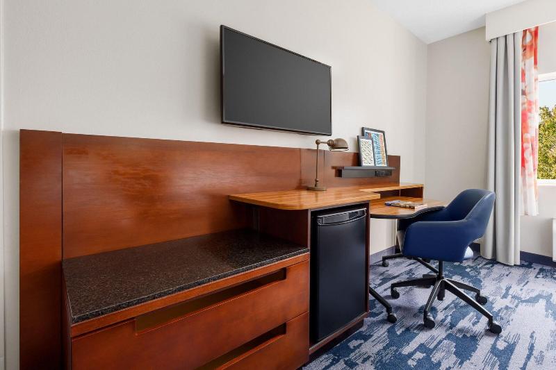 스탠다드 룸 킹사이즈 침대, Fairfield Inn Philadelphia Airport