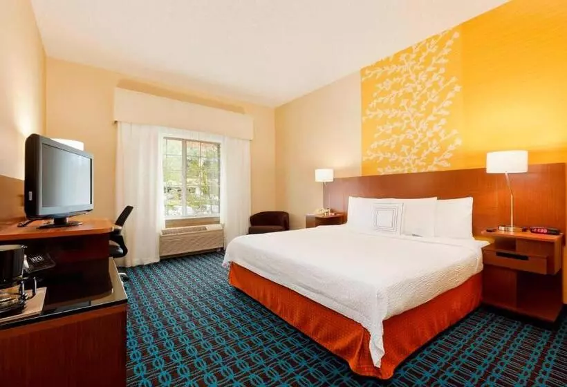 キングサイズベッドのスタンダードルーム, Fairfield Inn & Suites Portland South/lake Oswego