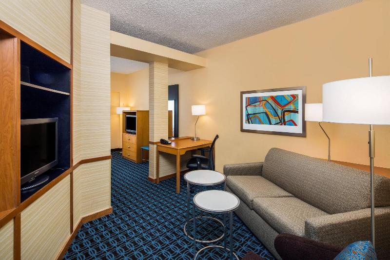 Suite Executive Lit King Size, Fairfield Inn & Suites By Marriott San Antonio Airport/north Star Mall