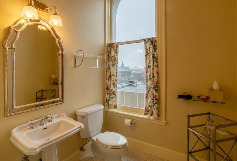 デラックスルーム, Geiser Grand