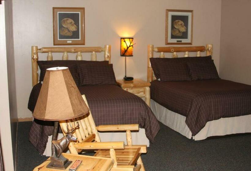带2个双人床的标准工作室, Gladstone Inn And Suites