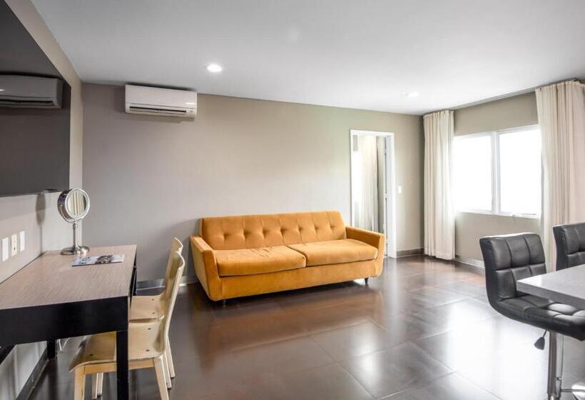 جناح, Grandview Inn