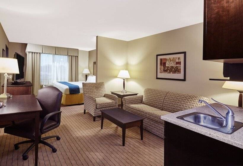 جناح, Holiday Inn Express & Suites Madison Verona, An Ihg