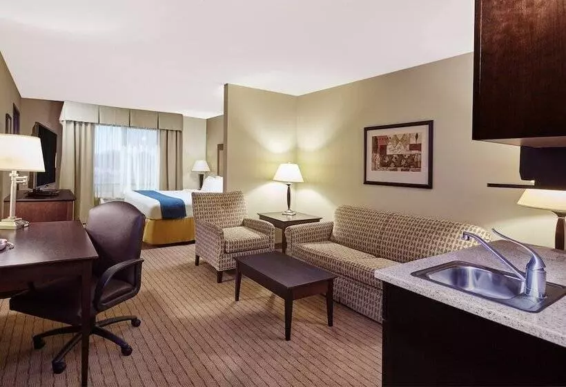 Sviitti, Holiday Inn Express & Suites Madison Verona, An Ihg