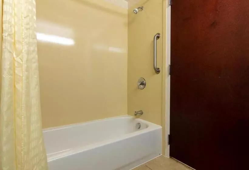 キングサイズベッドのスタンダードルーム, Executive Inn & Suites Upper Marlboro