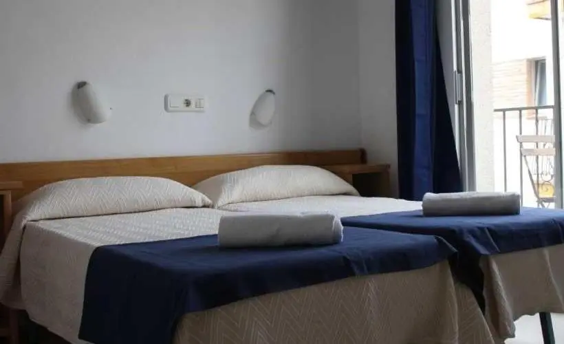 اتاق خانوادگی, Hostal Sant Jordi