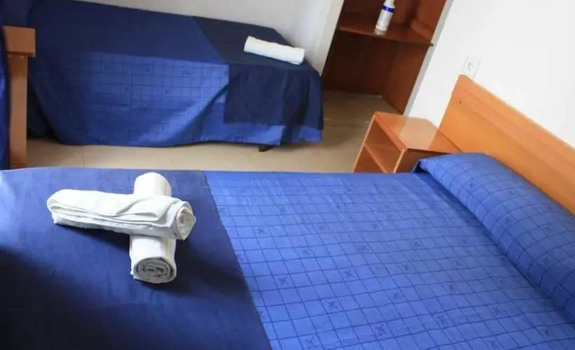 اتاق خانوادگی, Hostal Sant Jordi
